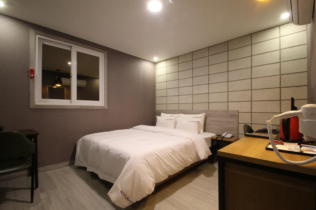 Hotel Play Pohang Exteriör bild